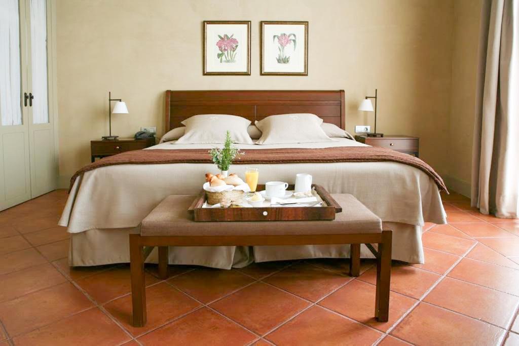 Bremon Boutique Hotel By Duquessa Hotel Collection Кардона Екстер'єр фото