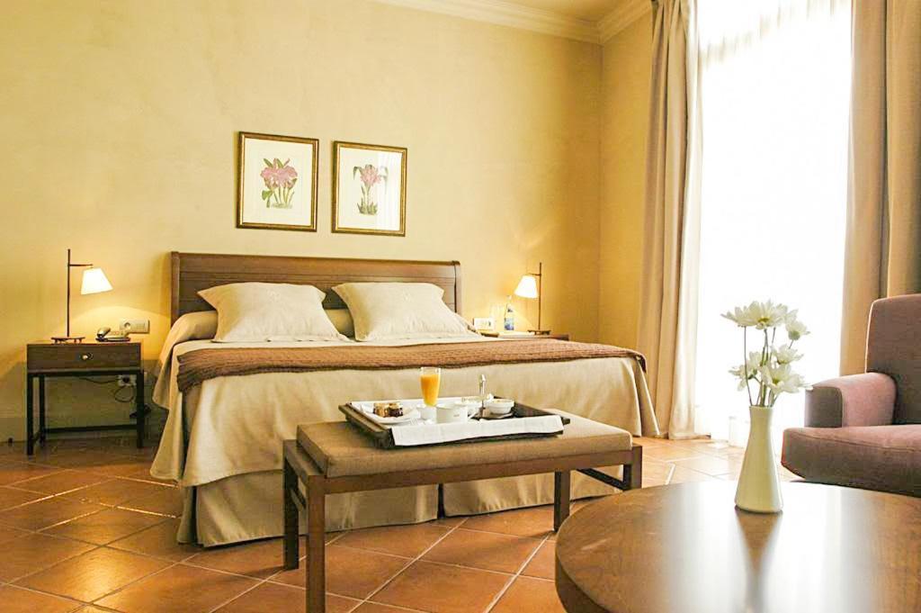 Bremon Boutique Hotel By Duquessa Hotel Collection Кардона Екстер'єр фото