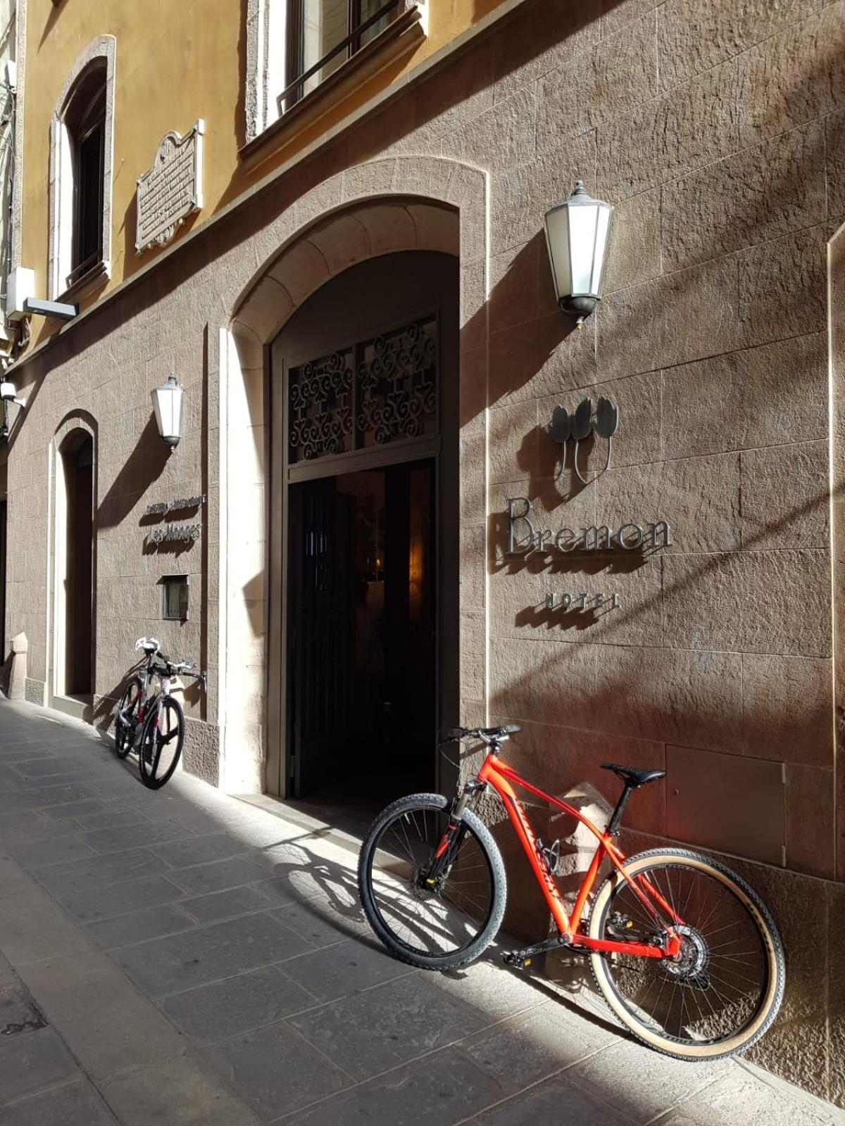 Bremon Boutique Hotel By Duquessa Hotel Collection Кардона Екстер'єр фото